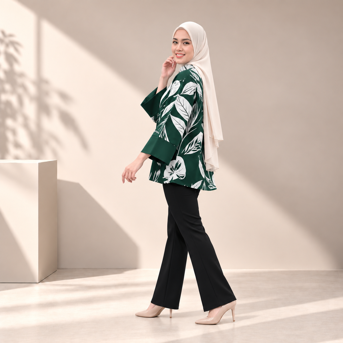 ALAYNA TOP GREEN CALADIUM