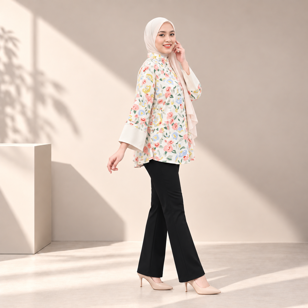 ALAYNA TOP GARDENIA