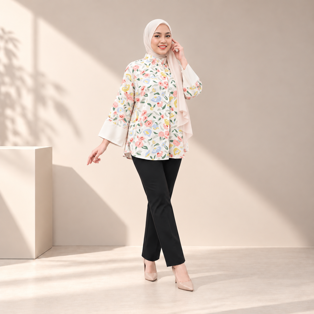 ALAYNA TOP GARDENIA