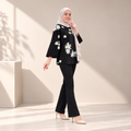 ALAYNA TOP  - BLACK DAISY